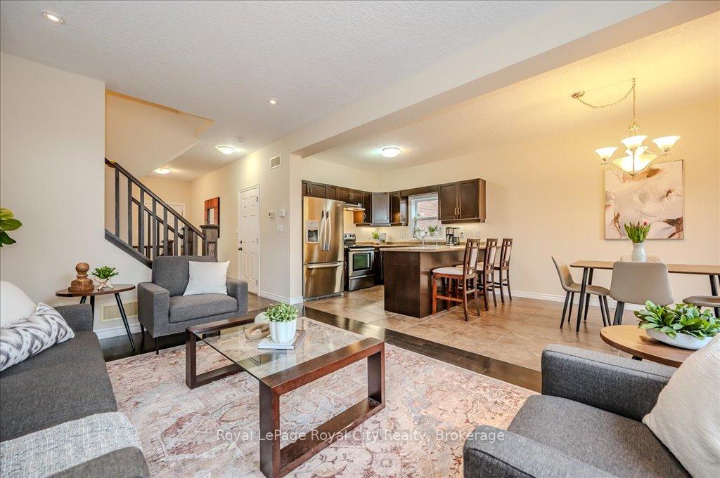 Photo 10 of 59 Amsterdam Crescent, Guelph, Pineridge/Westminster Woods — HOMEH