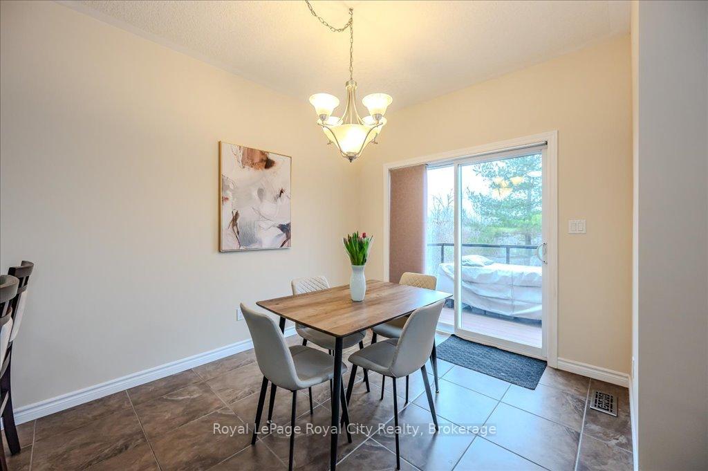 Photo 12 of 59 Amsterdam Crescent, Guelph, Pineridge/Westminster Woods — HOMEH