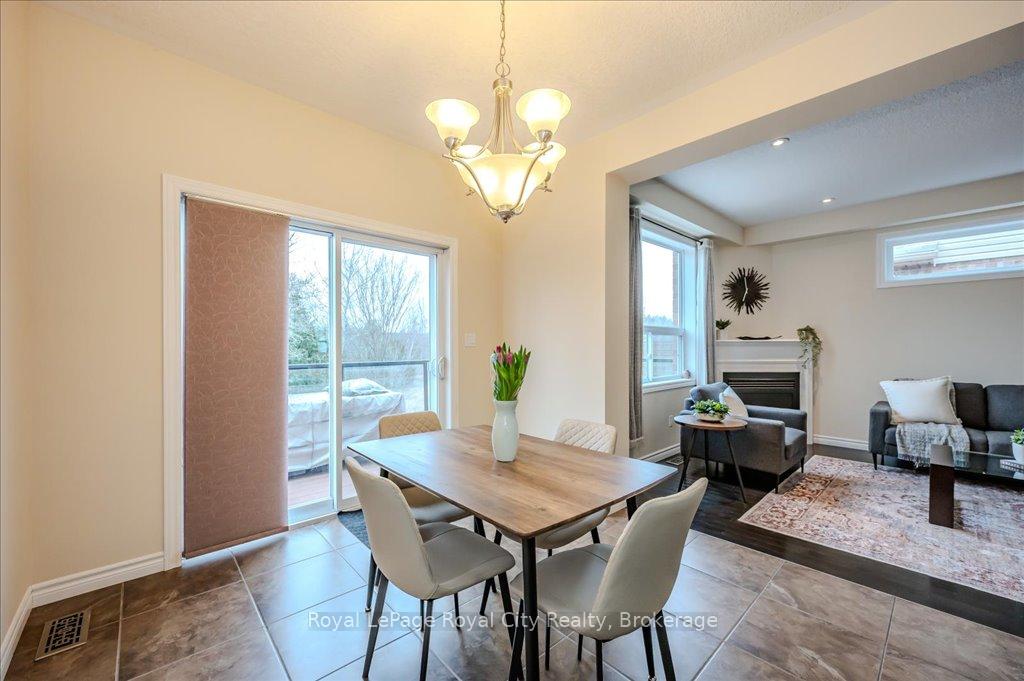 Photo 13 of 59 Amsterdam Crescent, Guelph, Pineridge/Westminster Woods — HOMEH