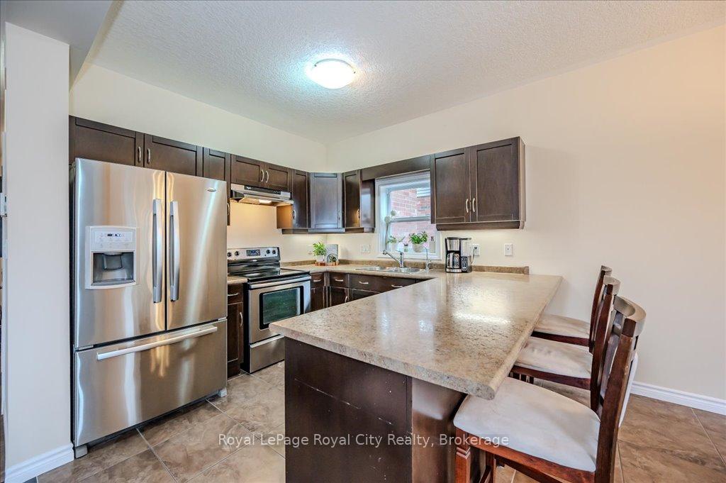 Photo 15 of 59 Amsterdam Crescent, Guelph, Pineridge/Westminster Woods — HOMEH