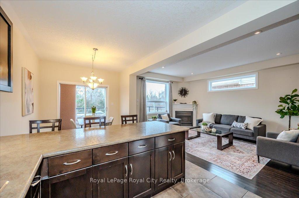 Photo 17 of 59 Amsterdam Crescent, Guelph, Pineridge/Westminster Woods — HOMEH