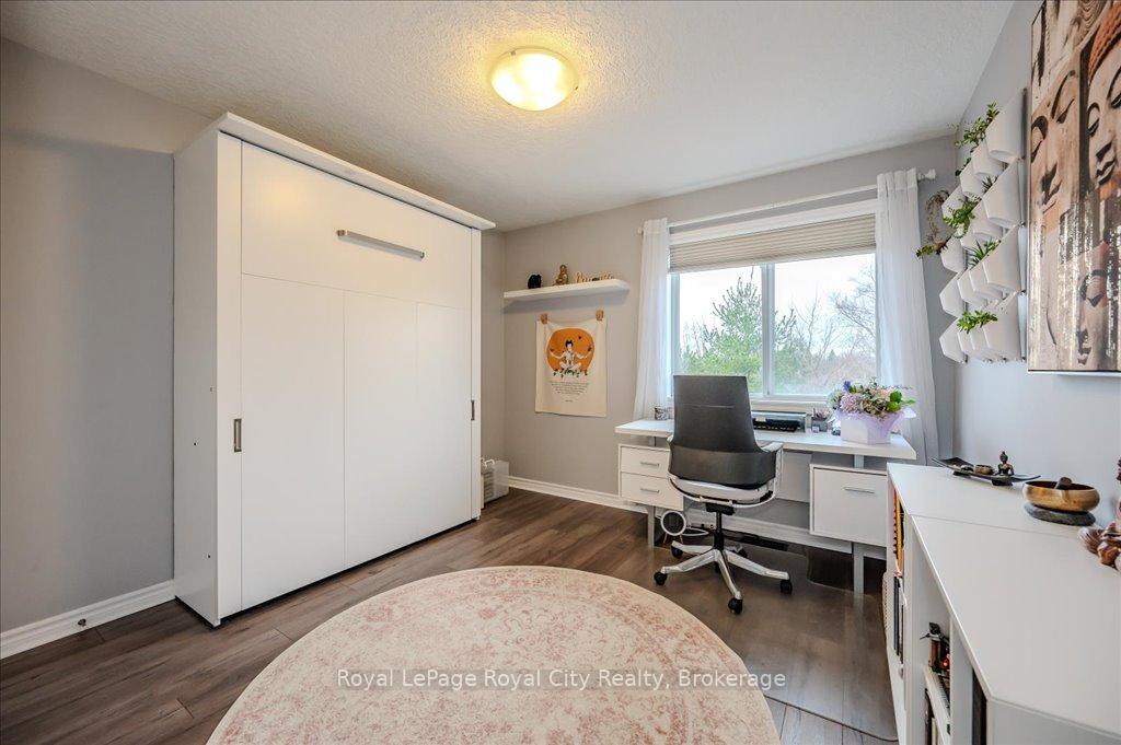 Photo 22 of 59 Amsterdam Crescent, Guelph, Pineridge/Westminster Woods — HOMEH