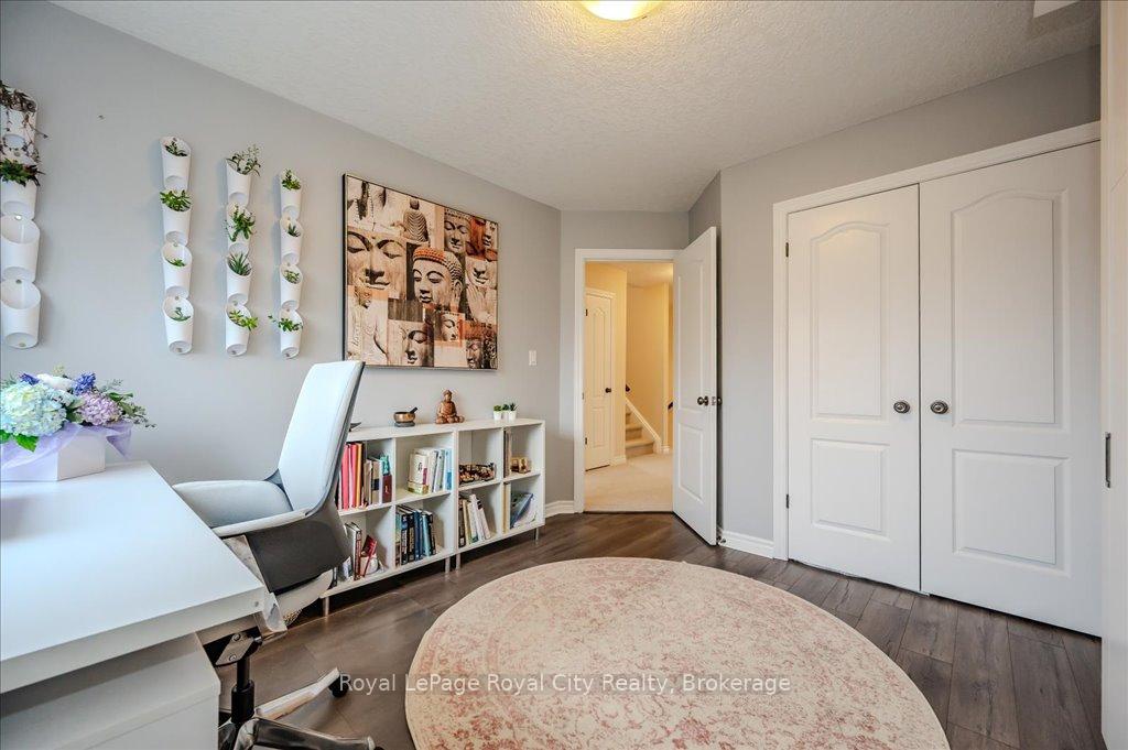 Photo 23 of 59 Amsterdam Crescent, Guelph, Pineridge/Westminster Woods — HOMEH