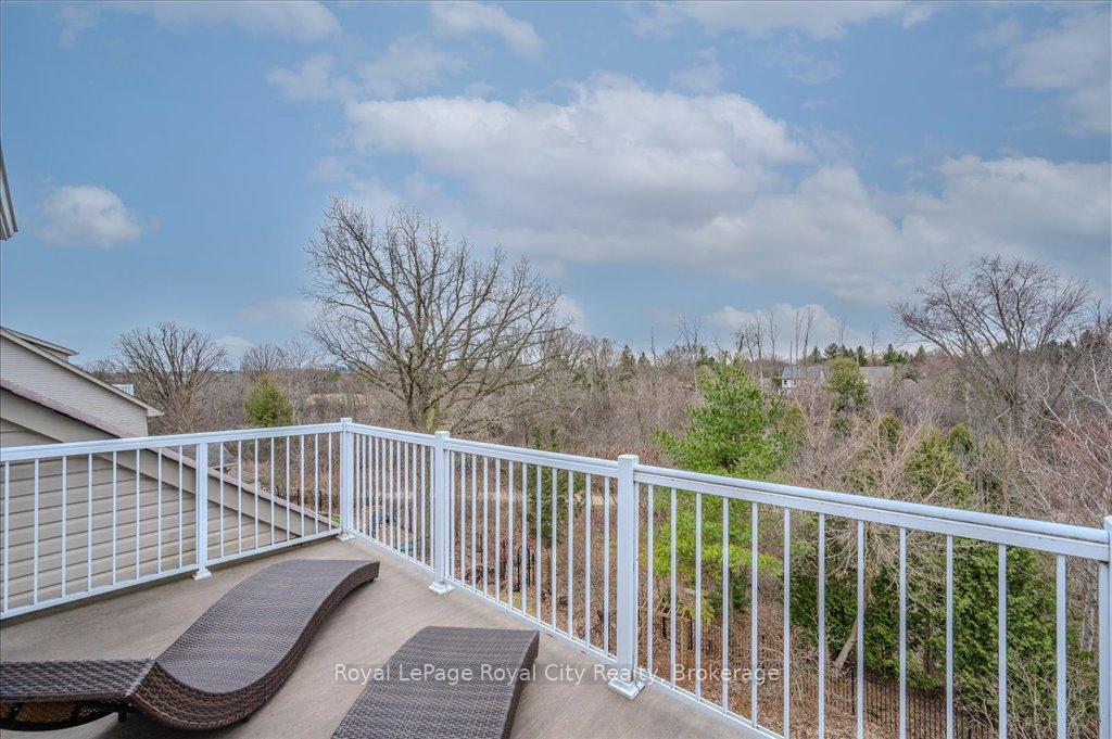 Photo 33 of 59 Amsterdam Crescent, Guelph, Pineridge/Westminster Woods — HOMEH
