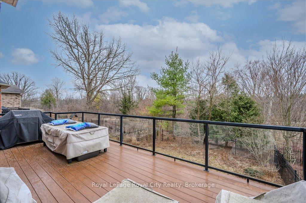 Photo 38 of 59 Amsterdam Crescent, Guelph, Pineridge/Westminster Woods — HOMEH