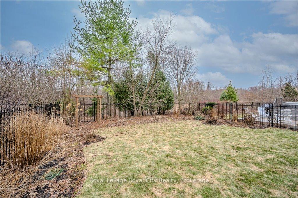 Photo 39 of 59 Amsterdam Crescent, Guelph, Pineridge/Westminster Woods — HOMEH