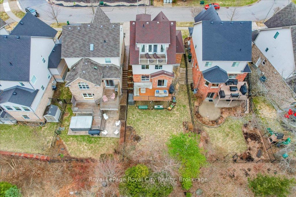 Photo 44 of 59 Amsterdam Crescent, Guelph, Pineridge/Westminster Woods — HOMEH