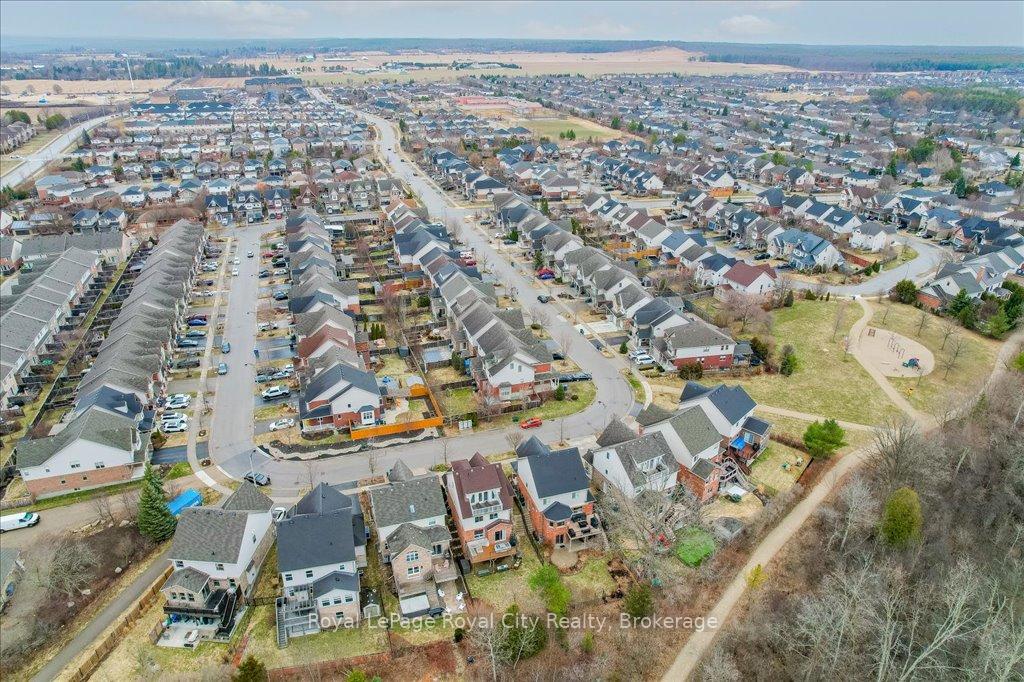 Photo 45 of 59 Amsterdam Crescent, Guelph, Pineridge/Westminster Woods — HOMEH