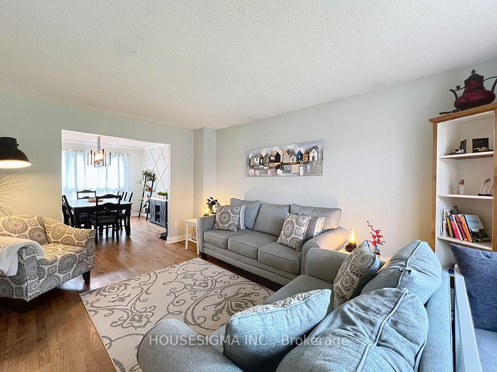 Photo 5 of 105 Devondale Street, Clarington, Courtice — HOMEH