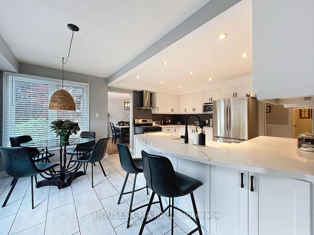 Photo 7 of 105 Devondale Street, Clarington, Courtice — HOMEH