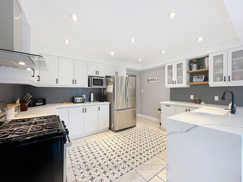 Photo 8 of 105 Devondale Street, Clarington, Courtice — HOMEH