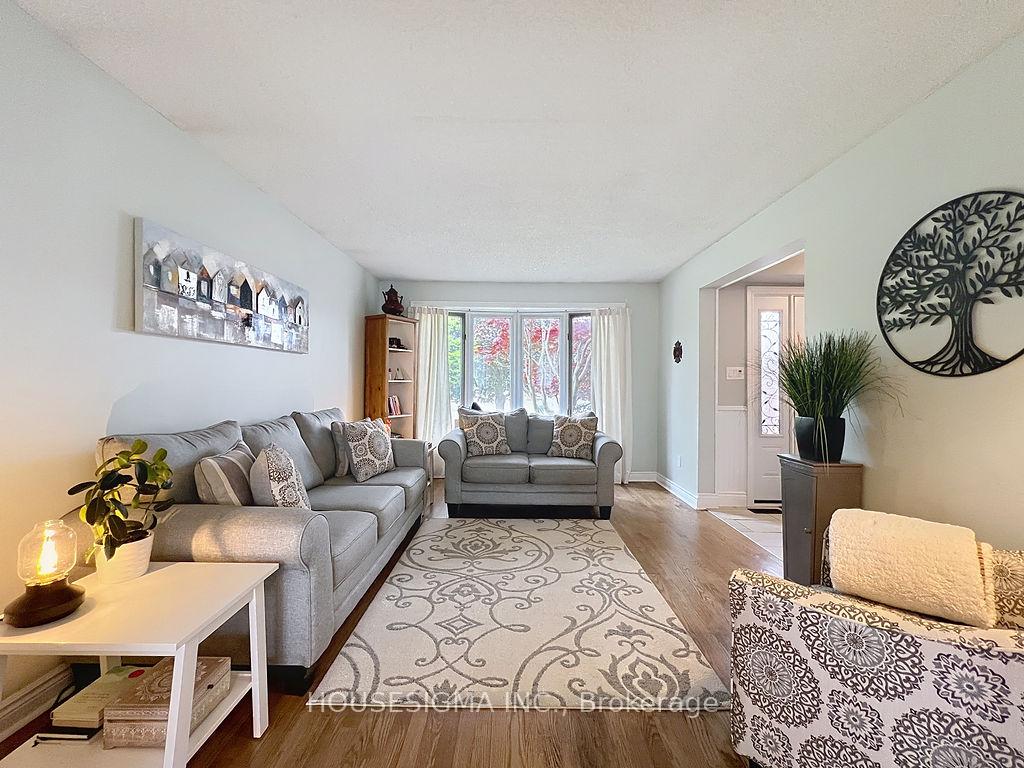 Photo 9 of 105 Devondale Street, Clarington, Courtice — HOMEH