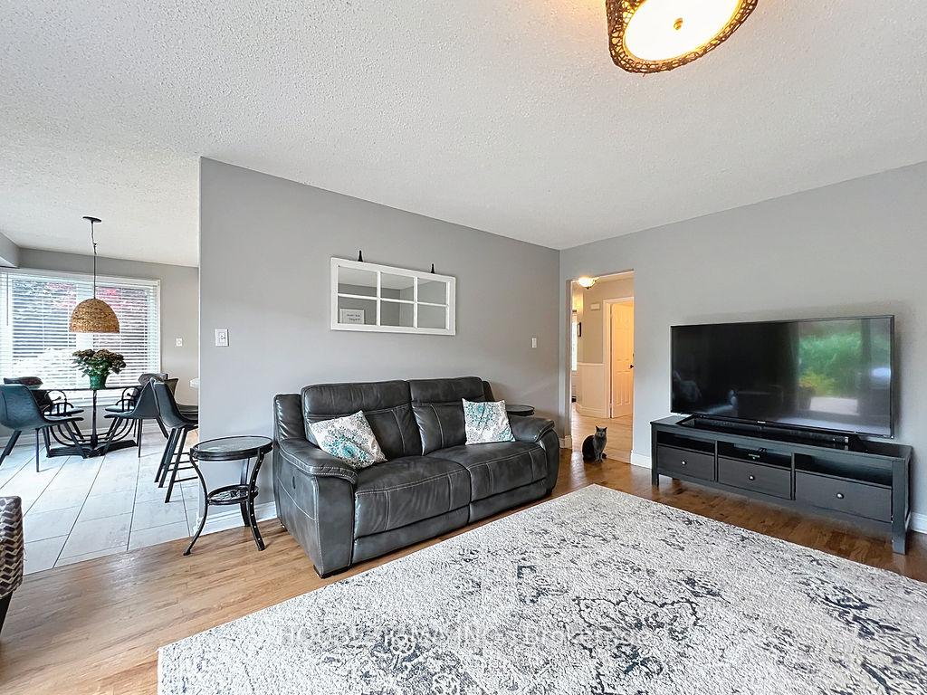 Photo 10 of 105 Devondale Street, Clarington, Courtice — HOMEH