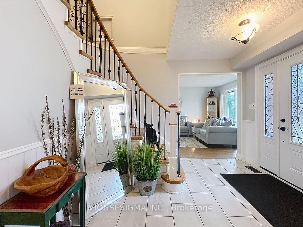 Photo 12 of 105 Devondale Street, Clarington, Courtice — HOMEH