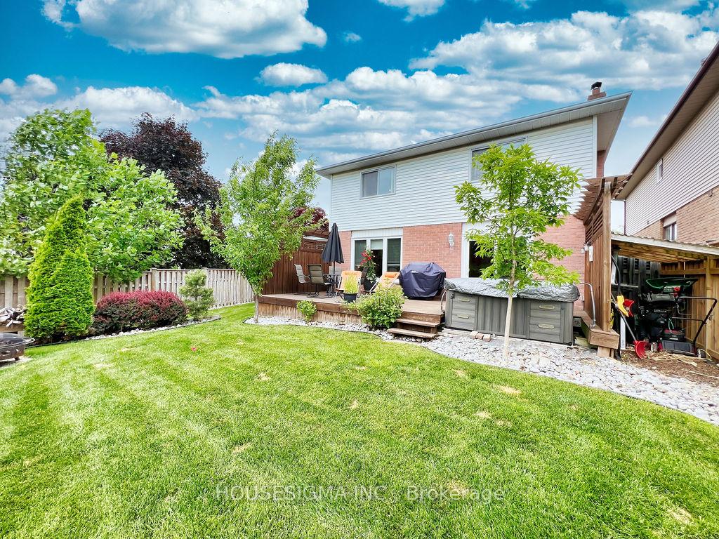Photo 18 of 105 Devondale Street, Clarington, Courtice — HOMEH