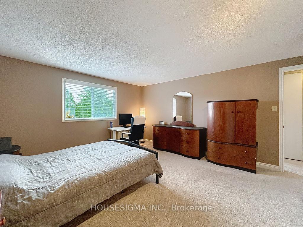 Photo 24 of 105 Devondale Street, Clarington, Courtice — HOMEH