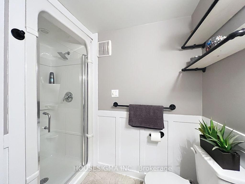 Photo 34 of 105 Devondale Street, Clarington, Courtice — HOMEH