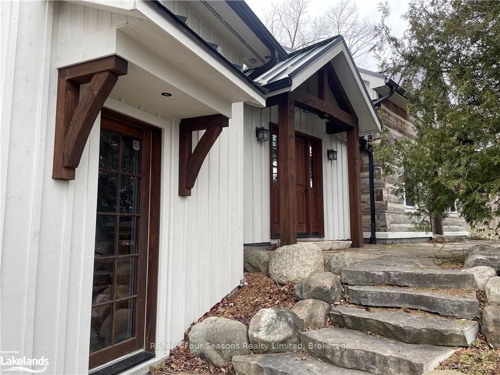 Photo 2 of 133 Kitzbuhl Crescent, Blue Mountains — HOMEH