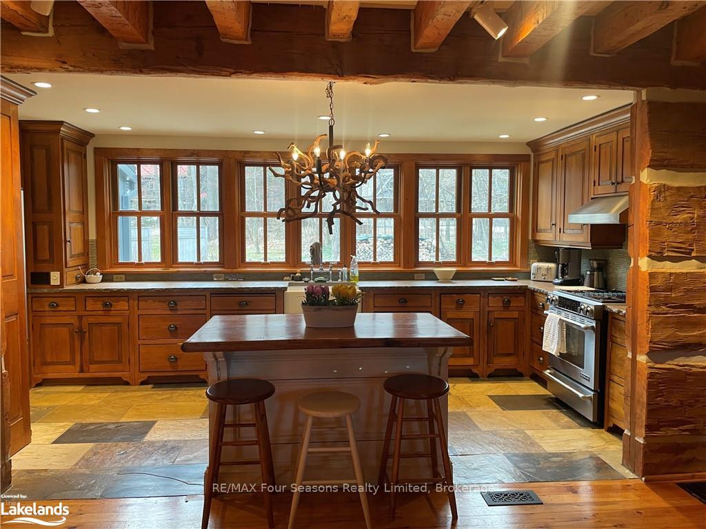 Photo 4 of 133 Kitzbuhl Crescent, Blue Mountains — HOMEH