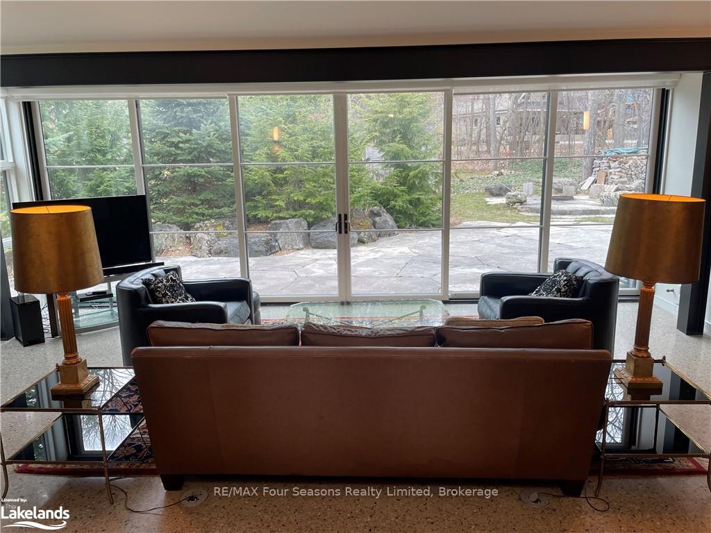 Photo 5 of 133 Kitzbuhl Crescent, Blue Mountains — HOMEH