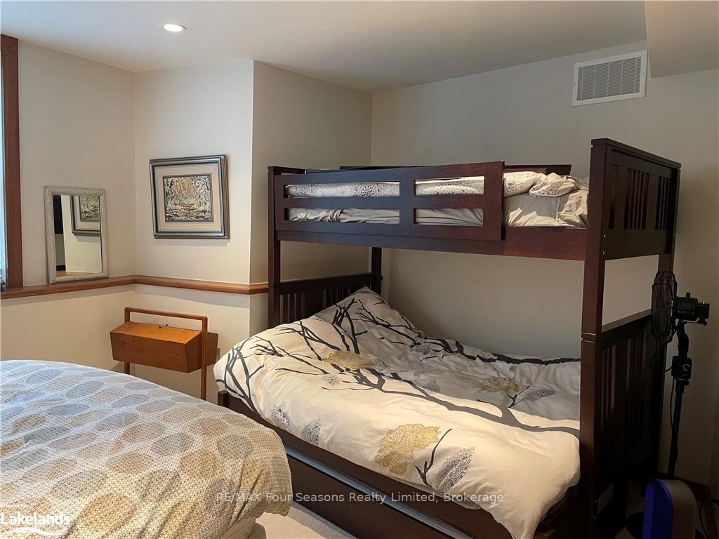Photo 11 of 133 Kitzbuhl Crescent, Blue Mountains — HOMEH
