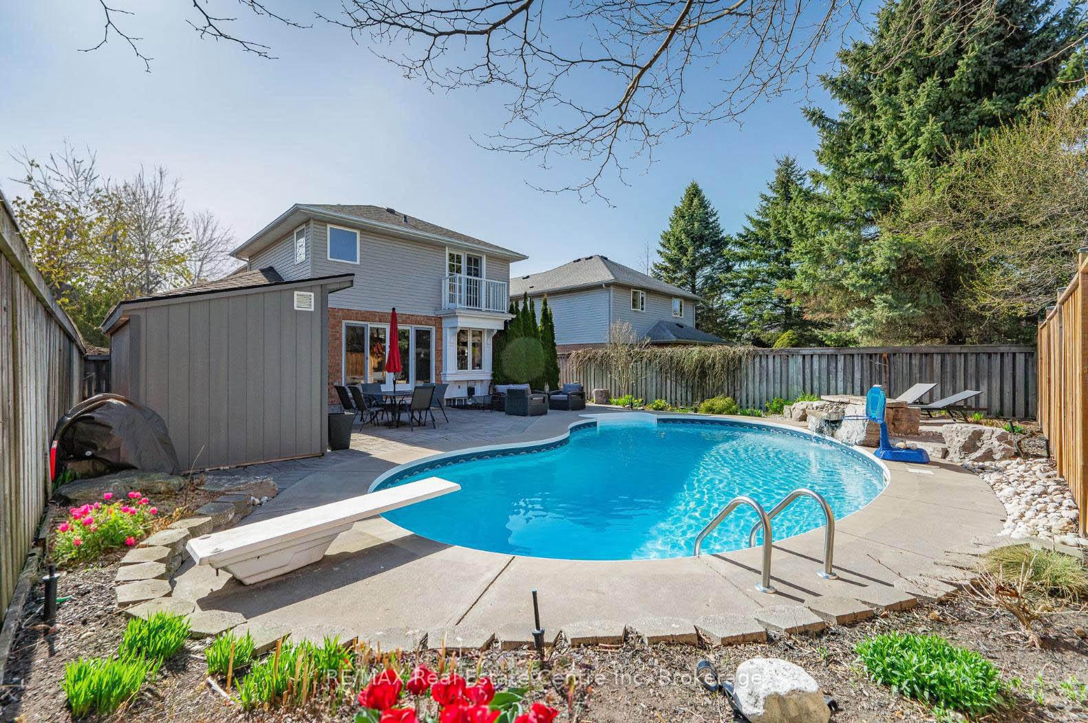 Photo 3 of 71 Ptarmigan Drive, Guelph, Kortright Hills — HOMEH