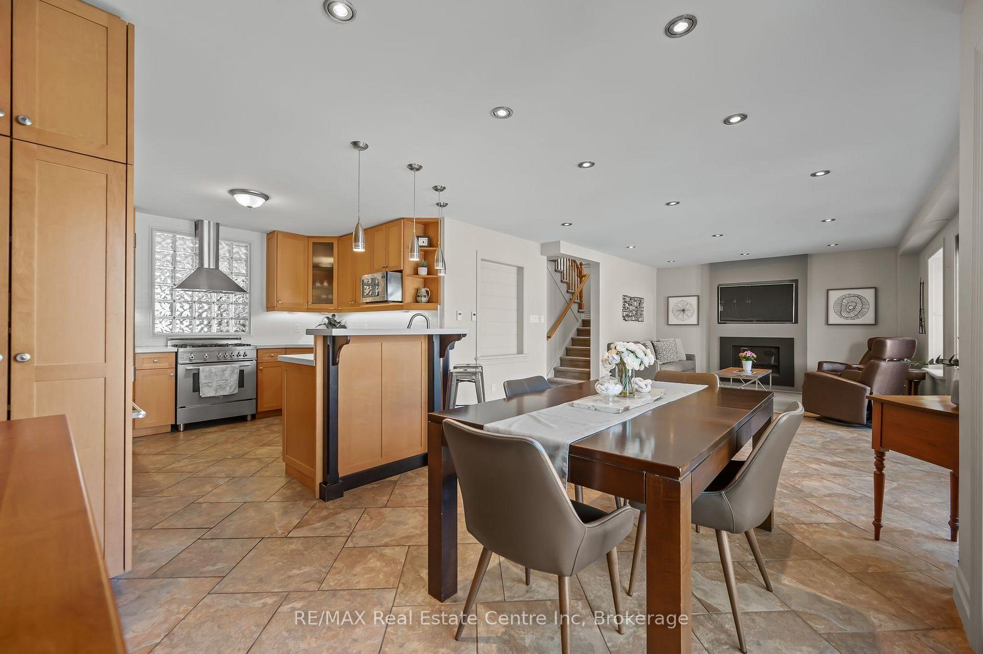 Photo 9 of 71 Ptarmigan Drive, Guelph, Kortright Hills — HOMEH