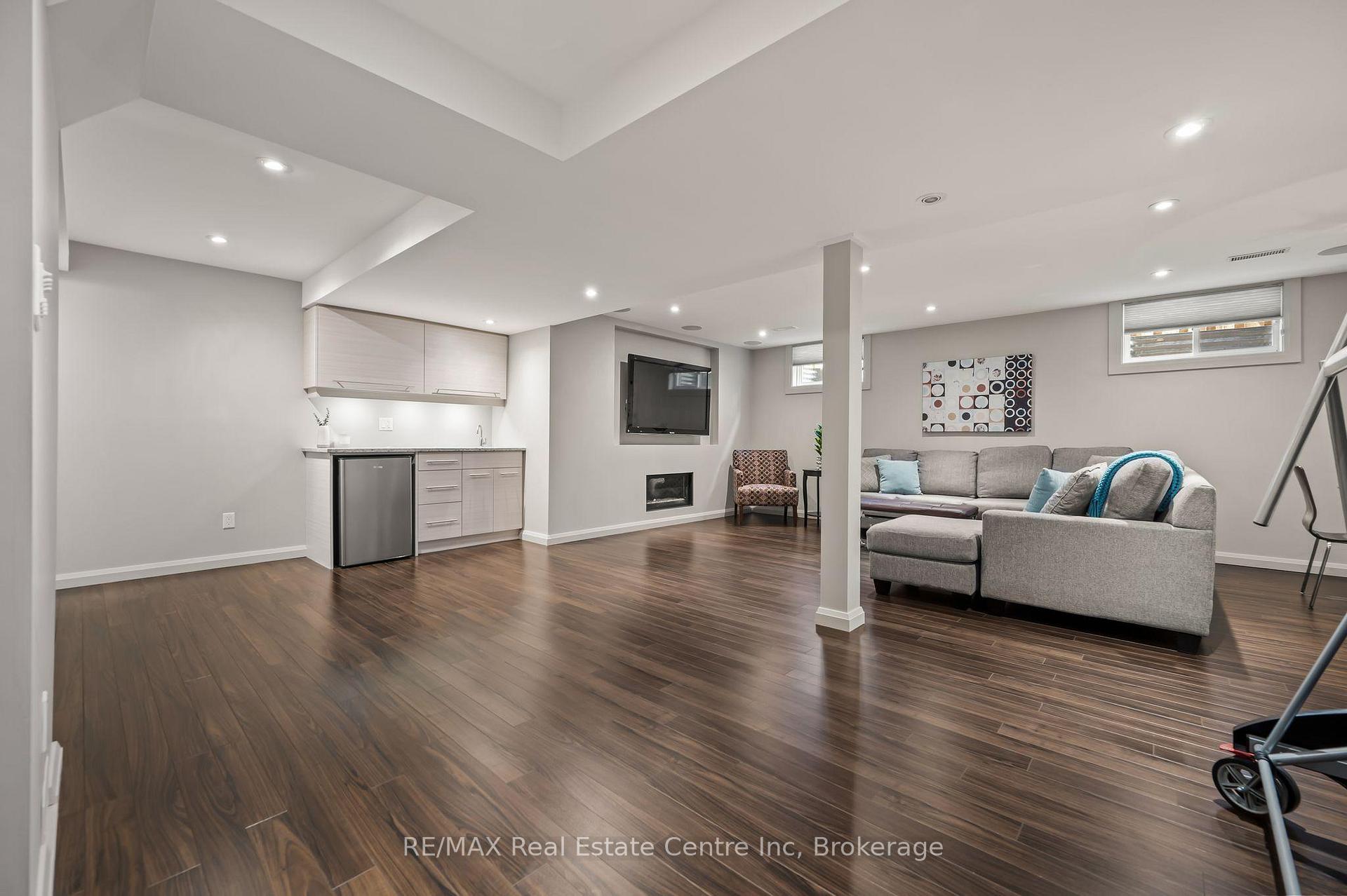Photo 29 of 71 Ptarmigan Drive, Guelph, Kortright Hills — HOMEH