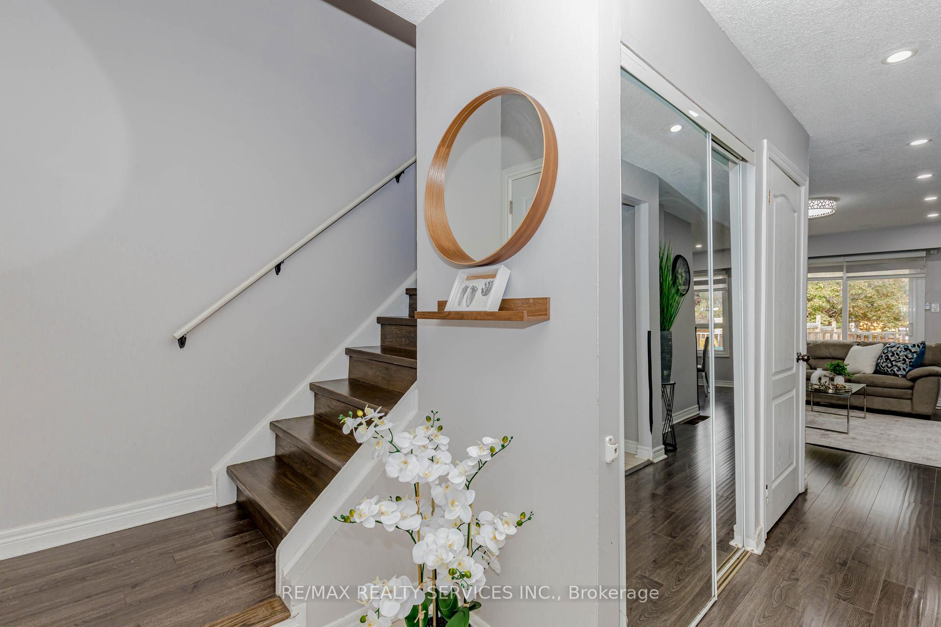 Photo 3 of 3 Kingswood Drive, Brampton, Brampton North — HOMEH