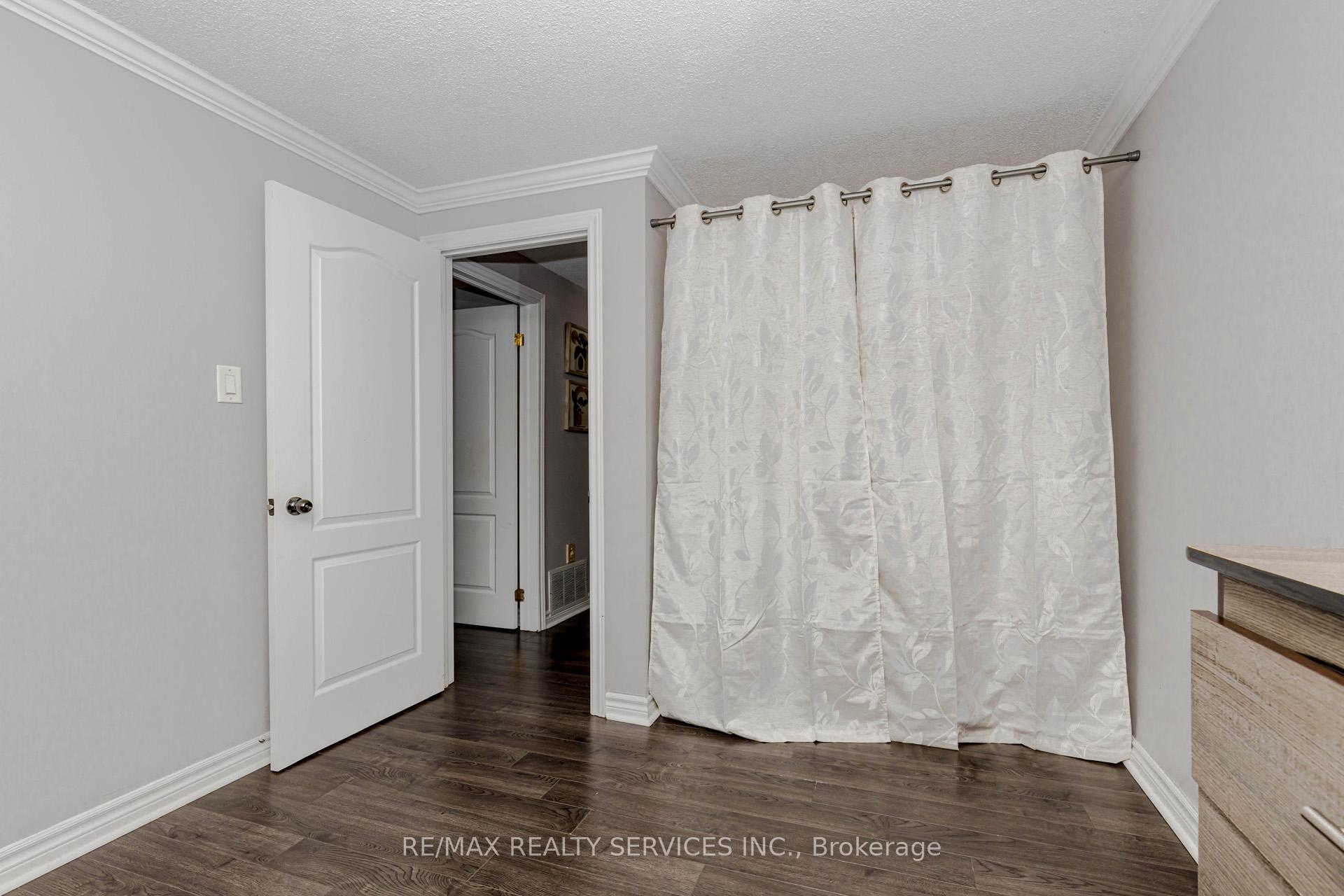 Photo 31 of 3 Kingswood Drive, Brampton, Brampton North — HOMEH