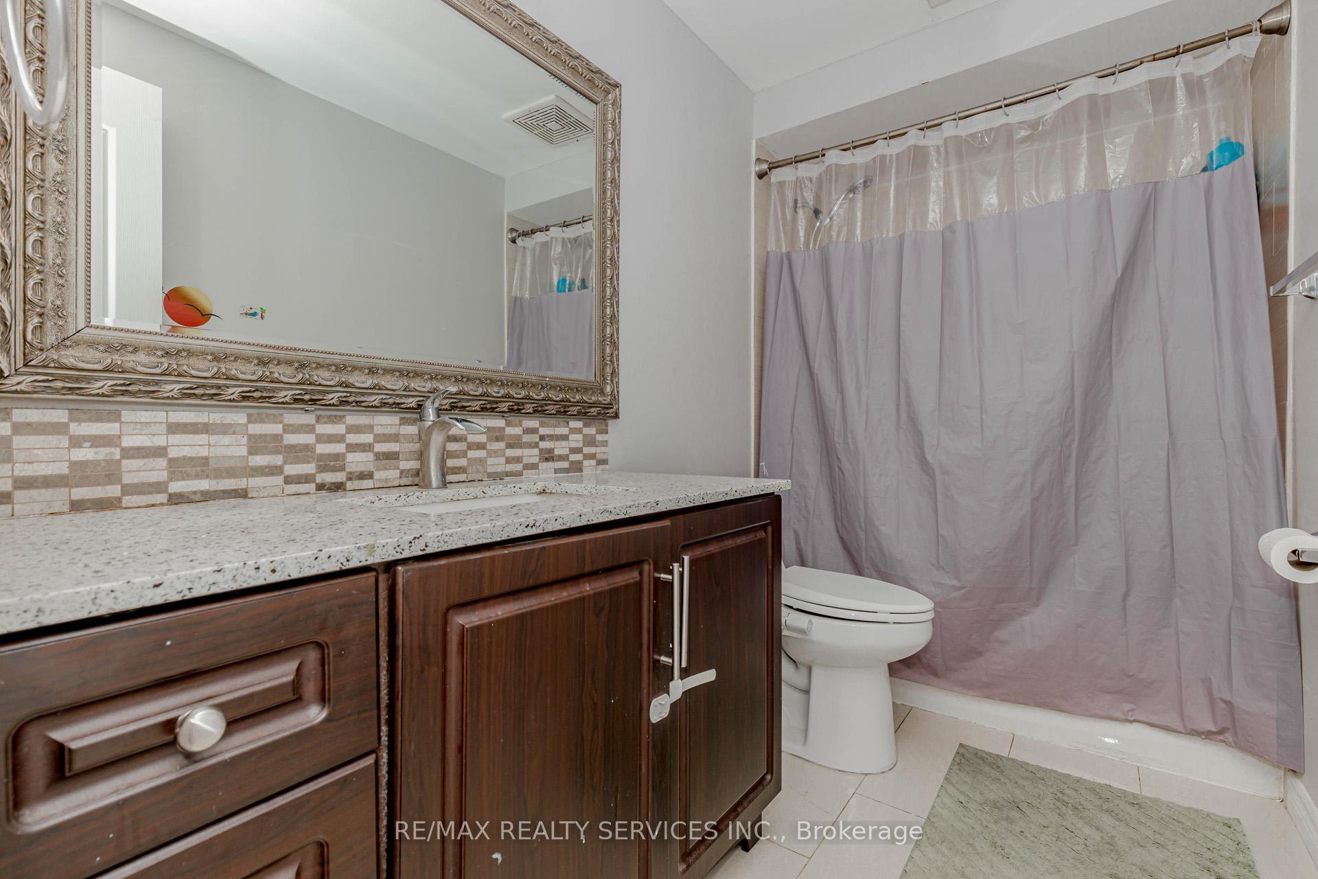 Photo 32 of 3 Kingswood Drive, Brampton, Brampton North — HOMEH
