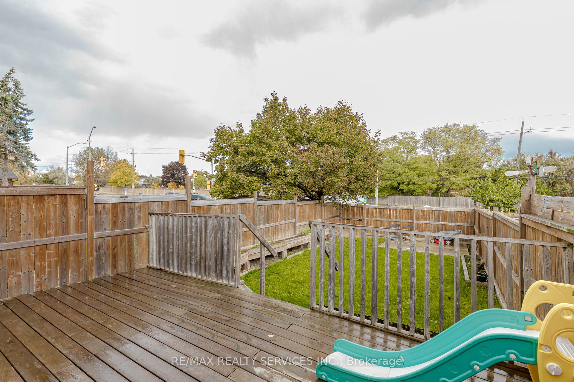 Photo 41 of 3 Kingswood Drive, Brampton, Brampton North — HOMEH