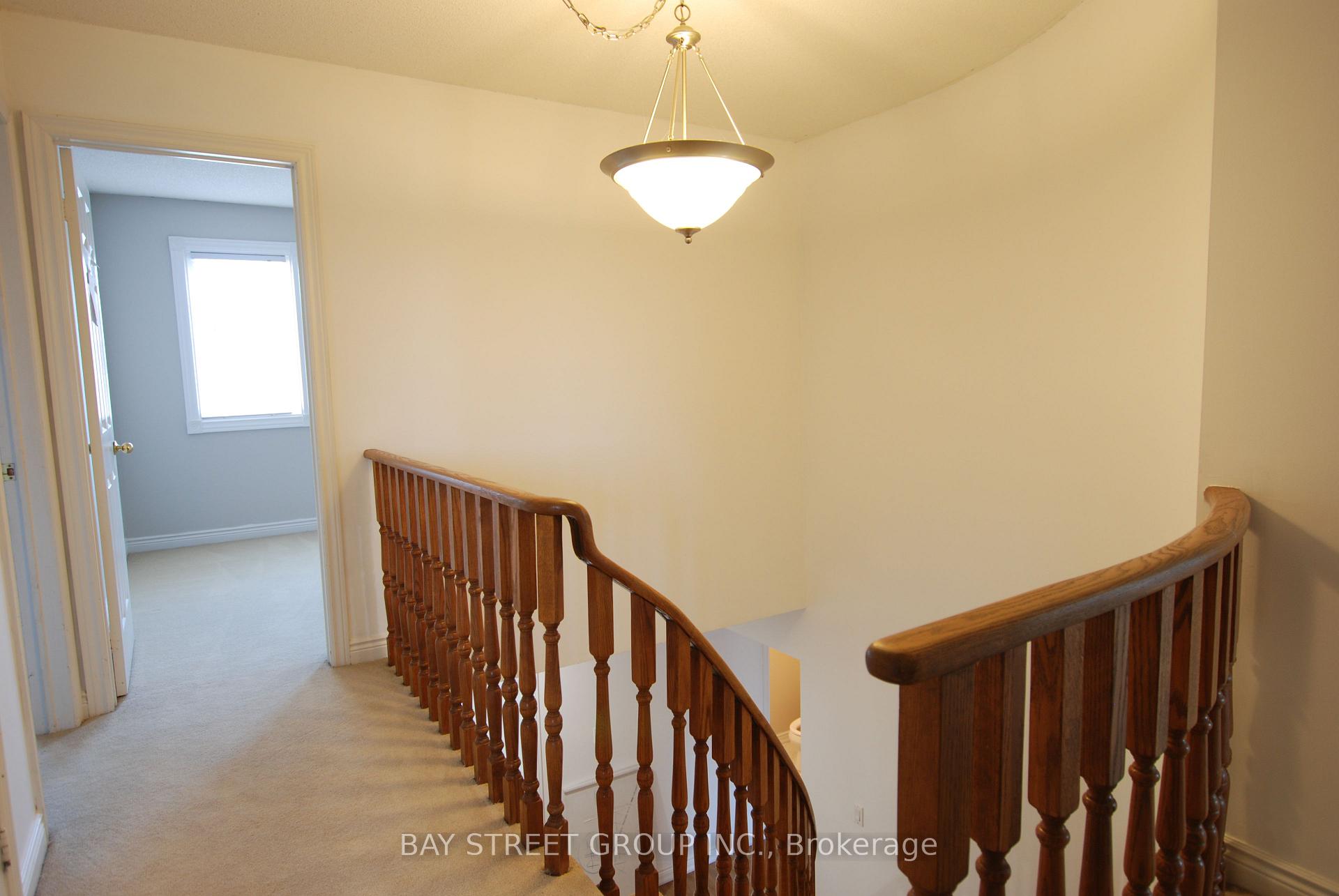 Photo 25 of 188 Timpson Drive, Aurora, Aurora Heights — HOMEH
