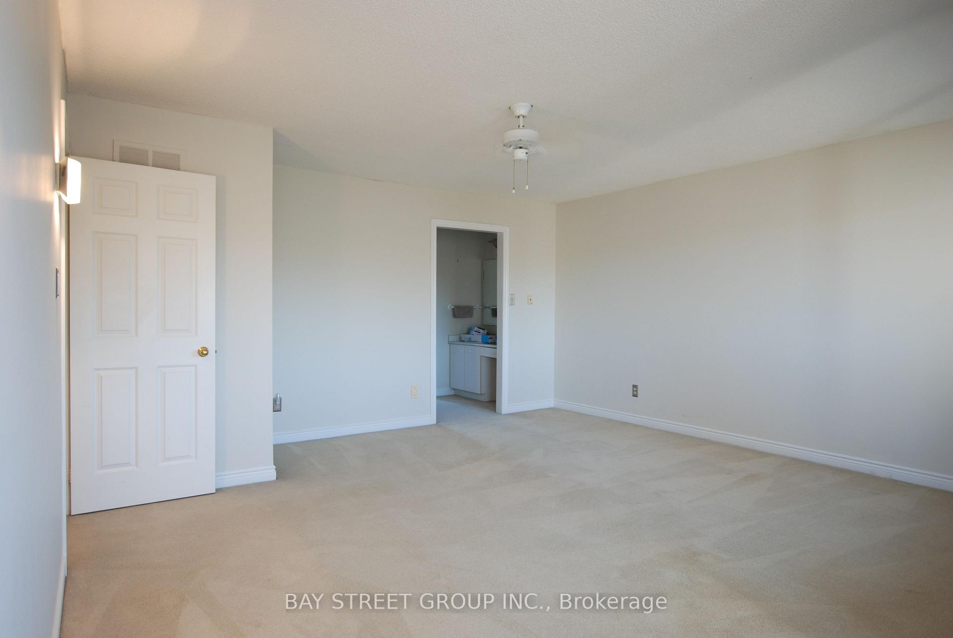Photo 38 of 188 Timpson Drive, Aurora, Aurora Heights — HOMEH
