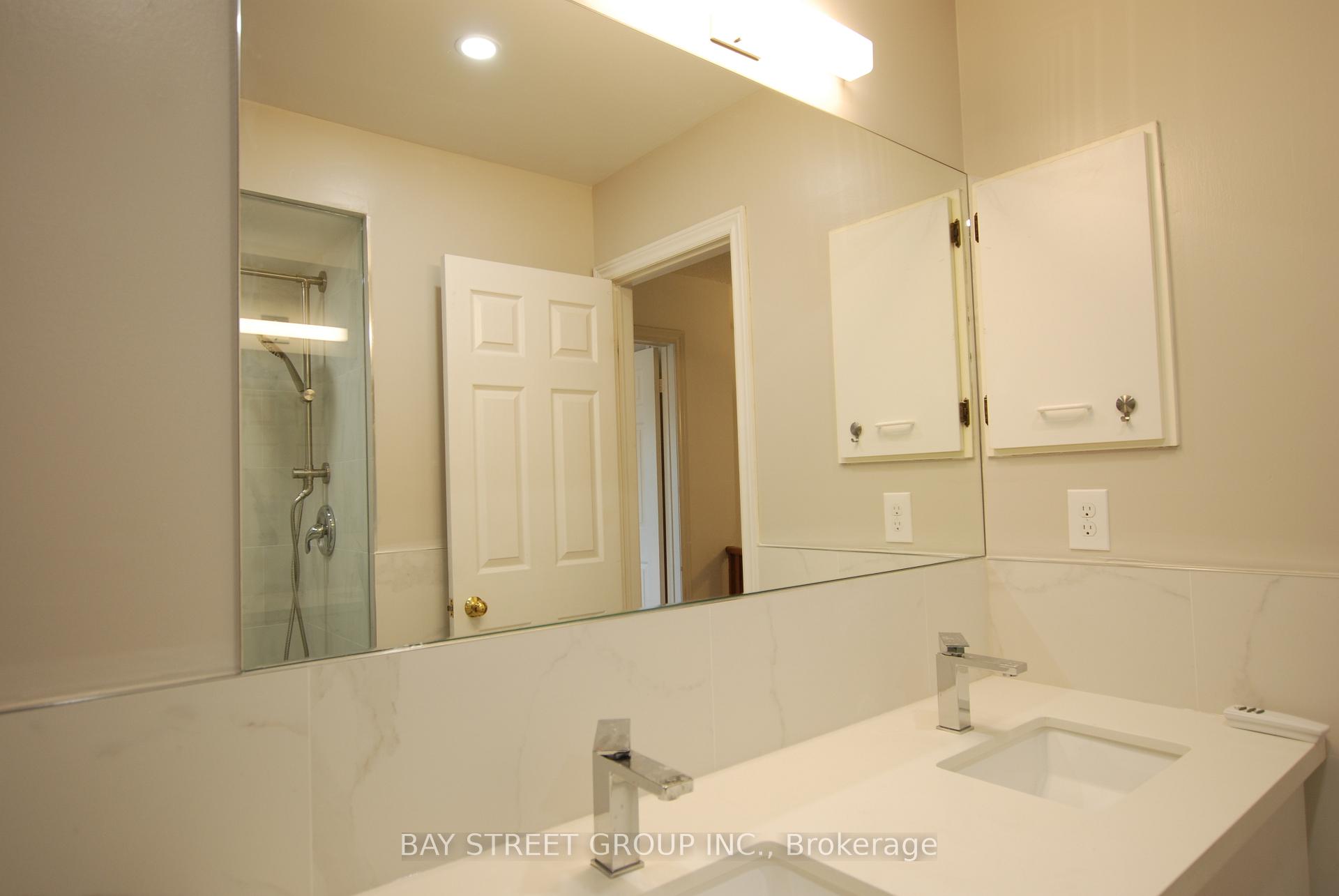 Photo 47 of 188 Timpson Drive, Aurora, Aurora Heights — HOMEH