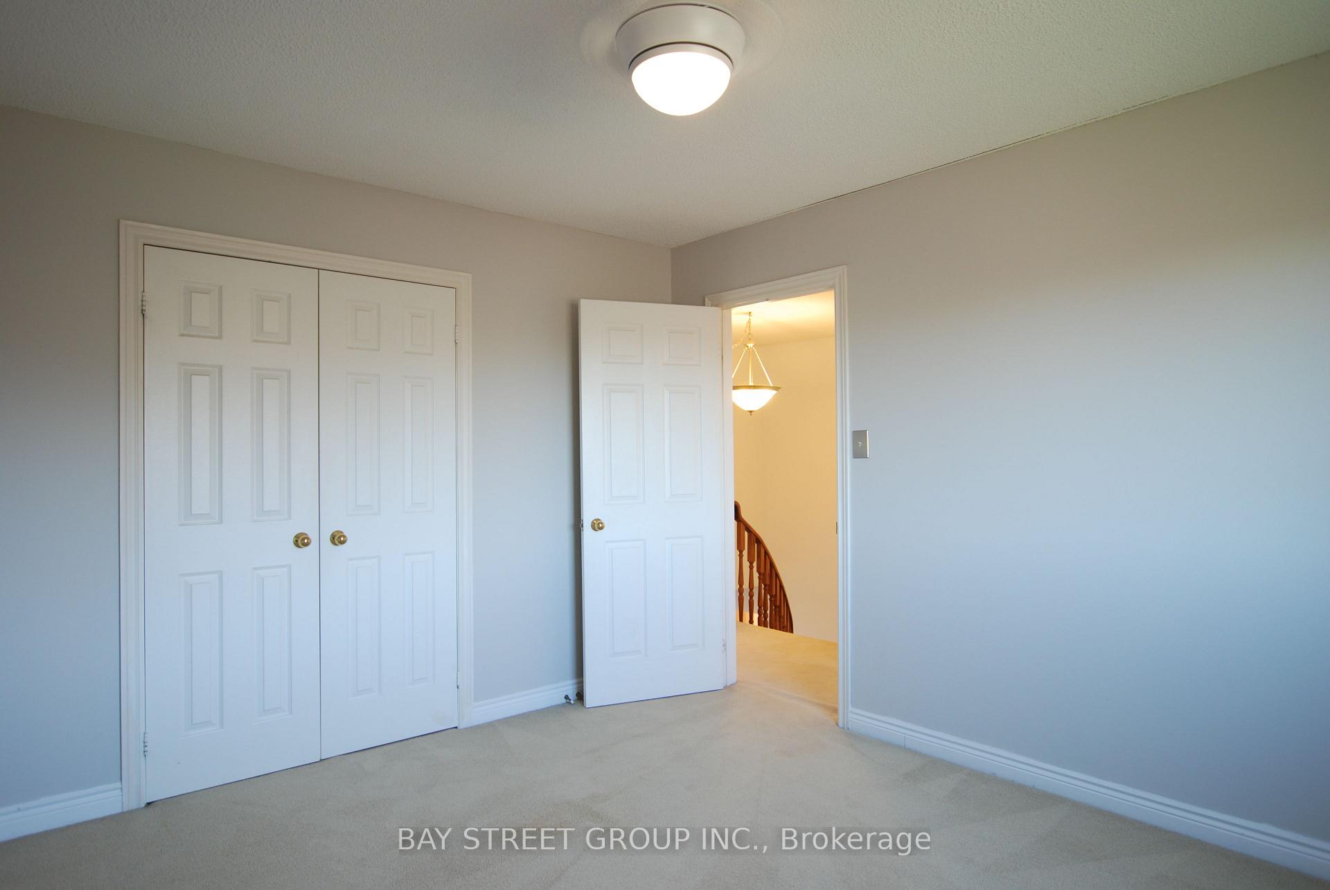 Photo 33 of 188 Timpson Drive, Aurora, Aurora Heights — HOMEH