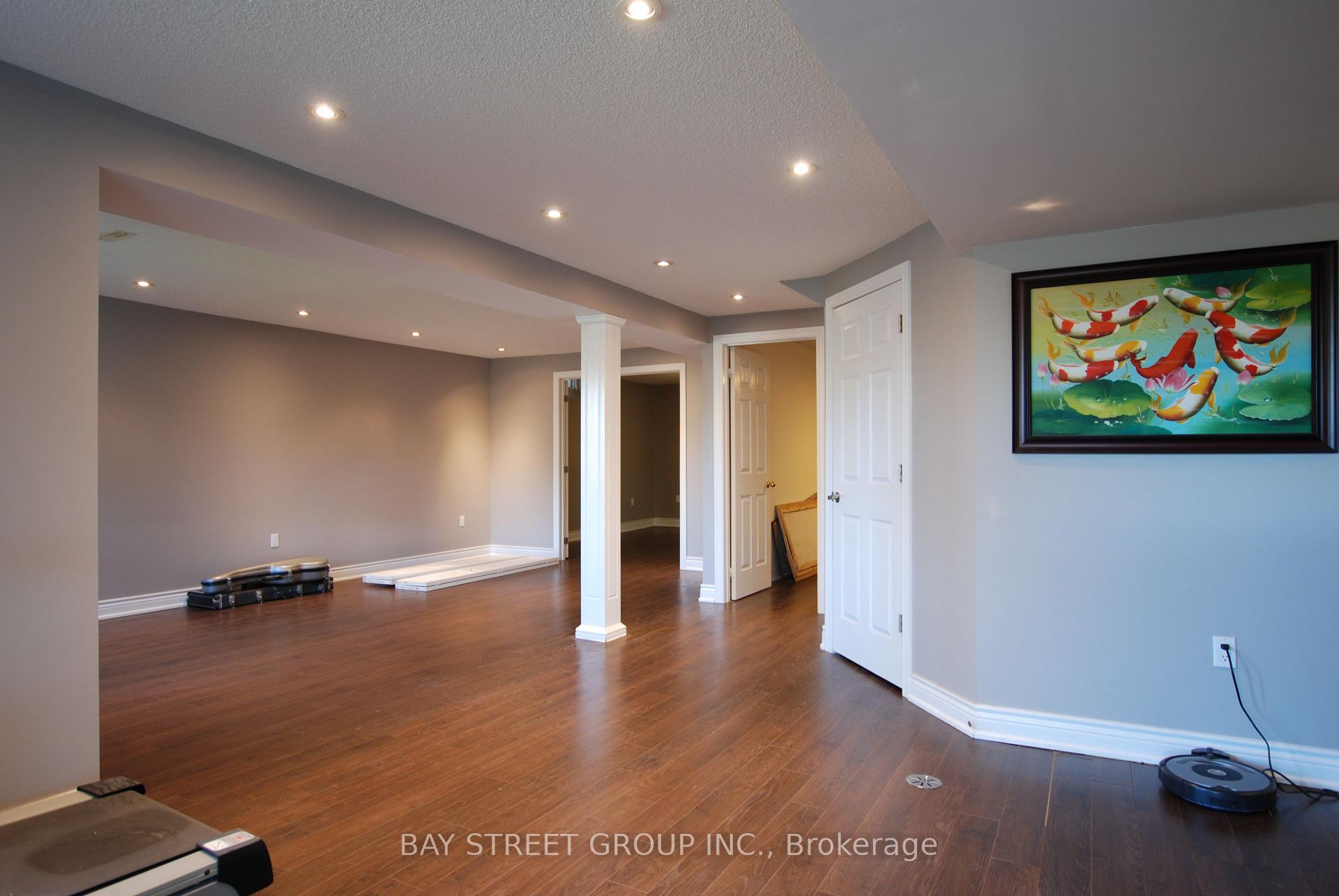 Photo 39 of 188 Timpson Drive, Aurora, Aurora Heights — HOMEH