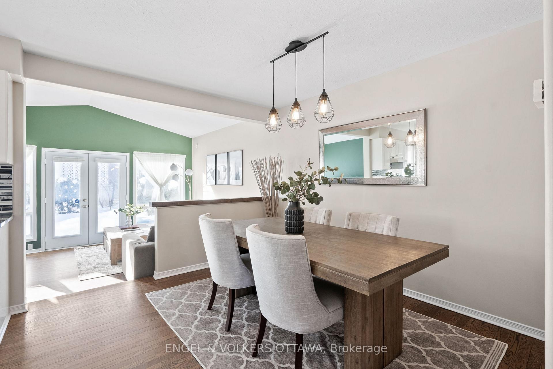 Photo 10 of 47 Splinter Crescent, Ottawa, Fairfield Heights — HOMEH