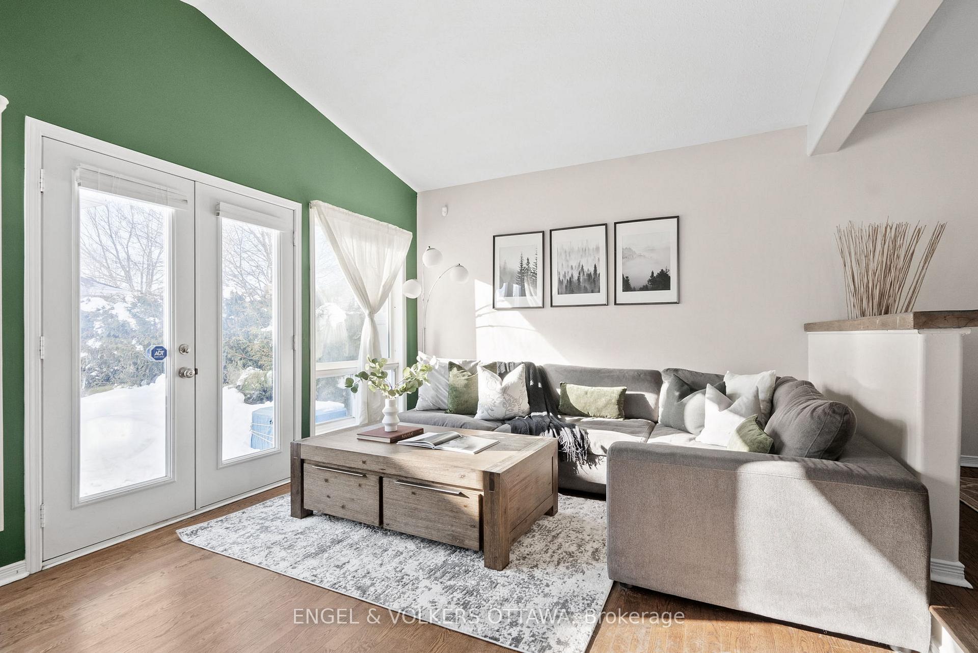 Photo 22 of 47 Splinter Crescent, Ottawa, Fairfield Heights — HOMEH