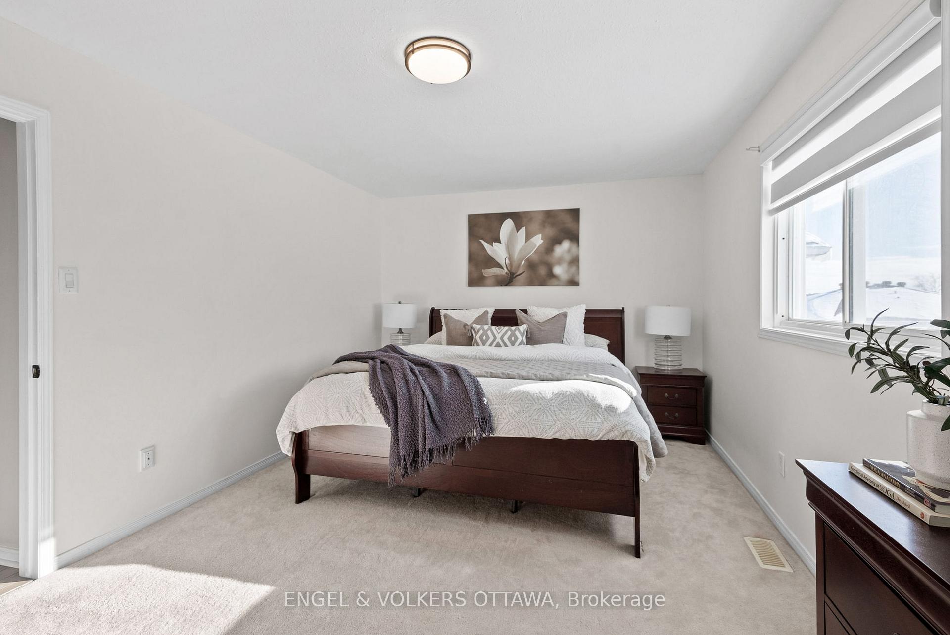 Photo 21 of 47 Splinter Crescent, Ottawa, Fairfield Heights — HOMEH
