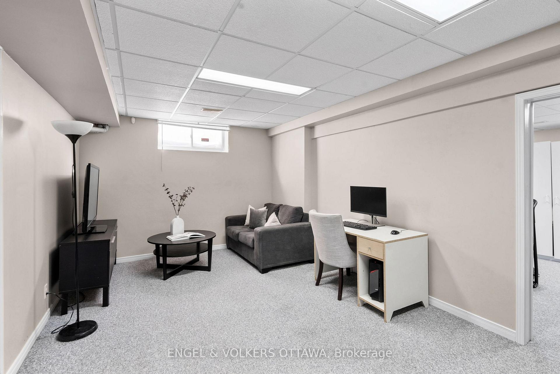 Photo 26 of 47 Splinter Crescent, Ottawa, Fairfield Heights — HOMEH