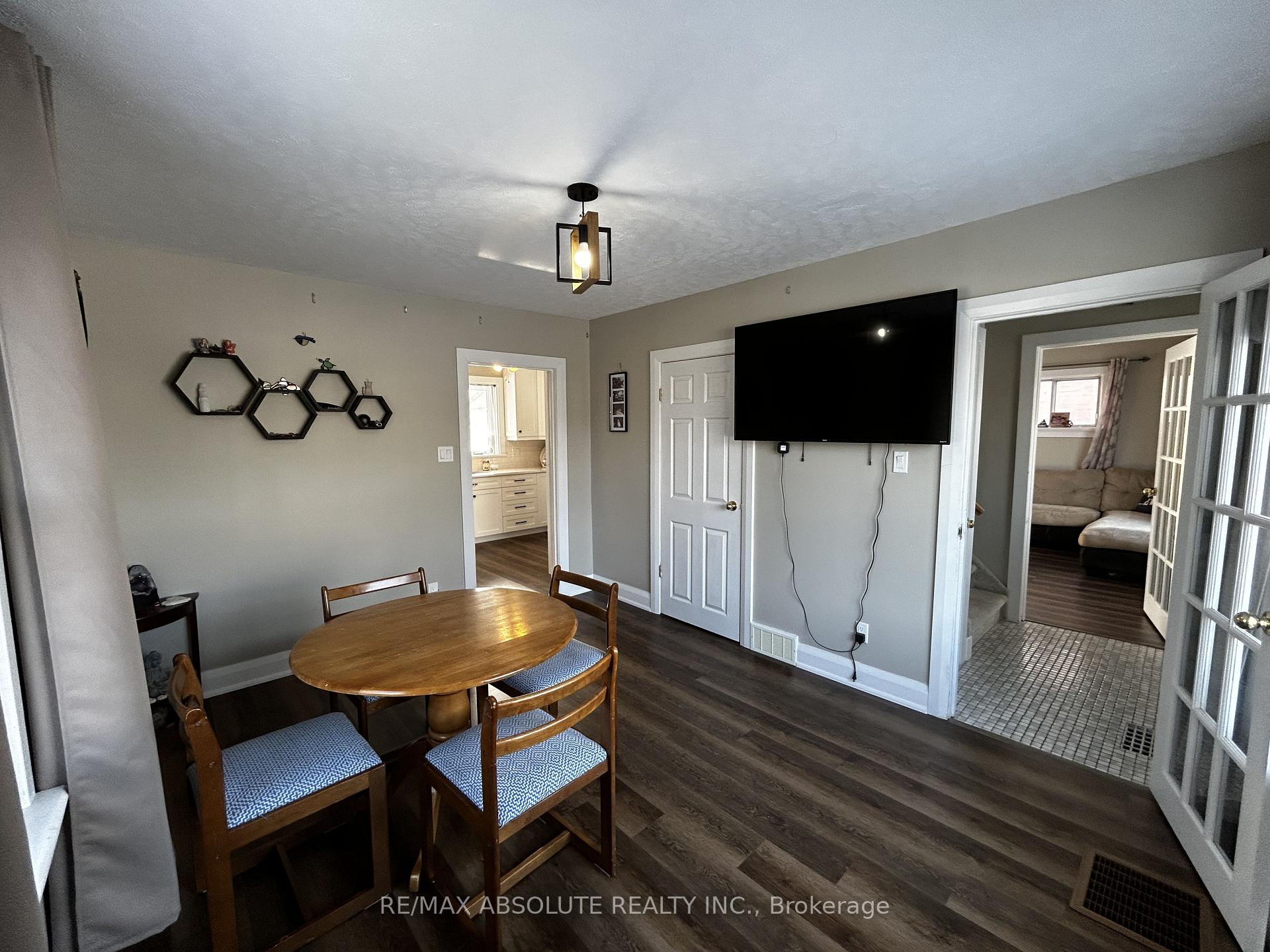 Photo 2 of 68 Daniel Street S, Arnprior — HOMEH