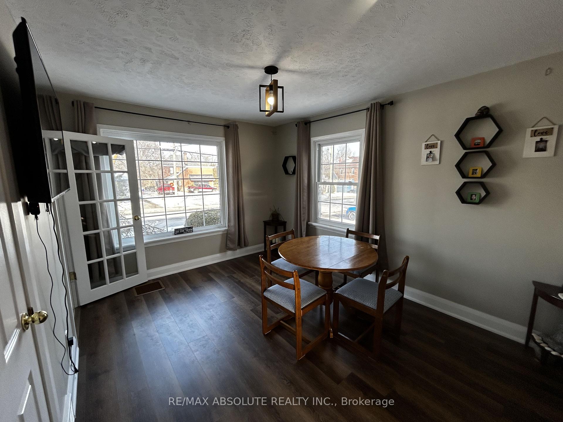 Photo 18 of 68 Daniel Street S, Arnprior — HOMEH