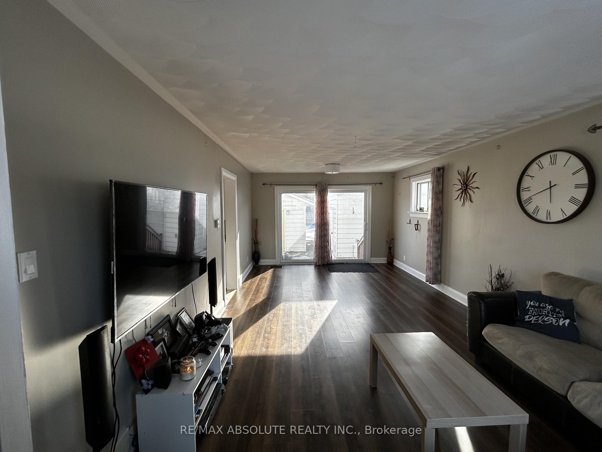 Photo 5 of 68 Daniel Street S, Arnprior — HOMEH