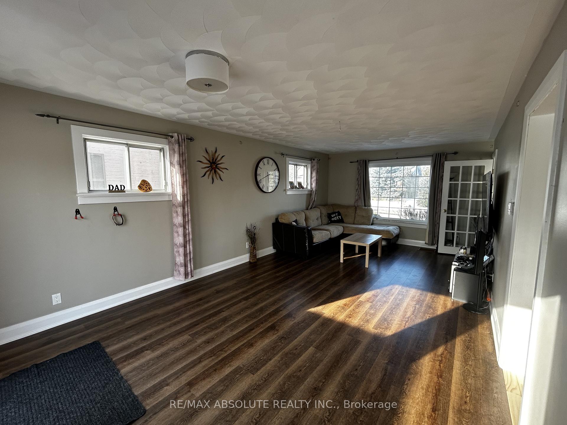 Photo 6 of 68 Daniel Street S, Arnprior — HOMEH