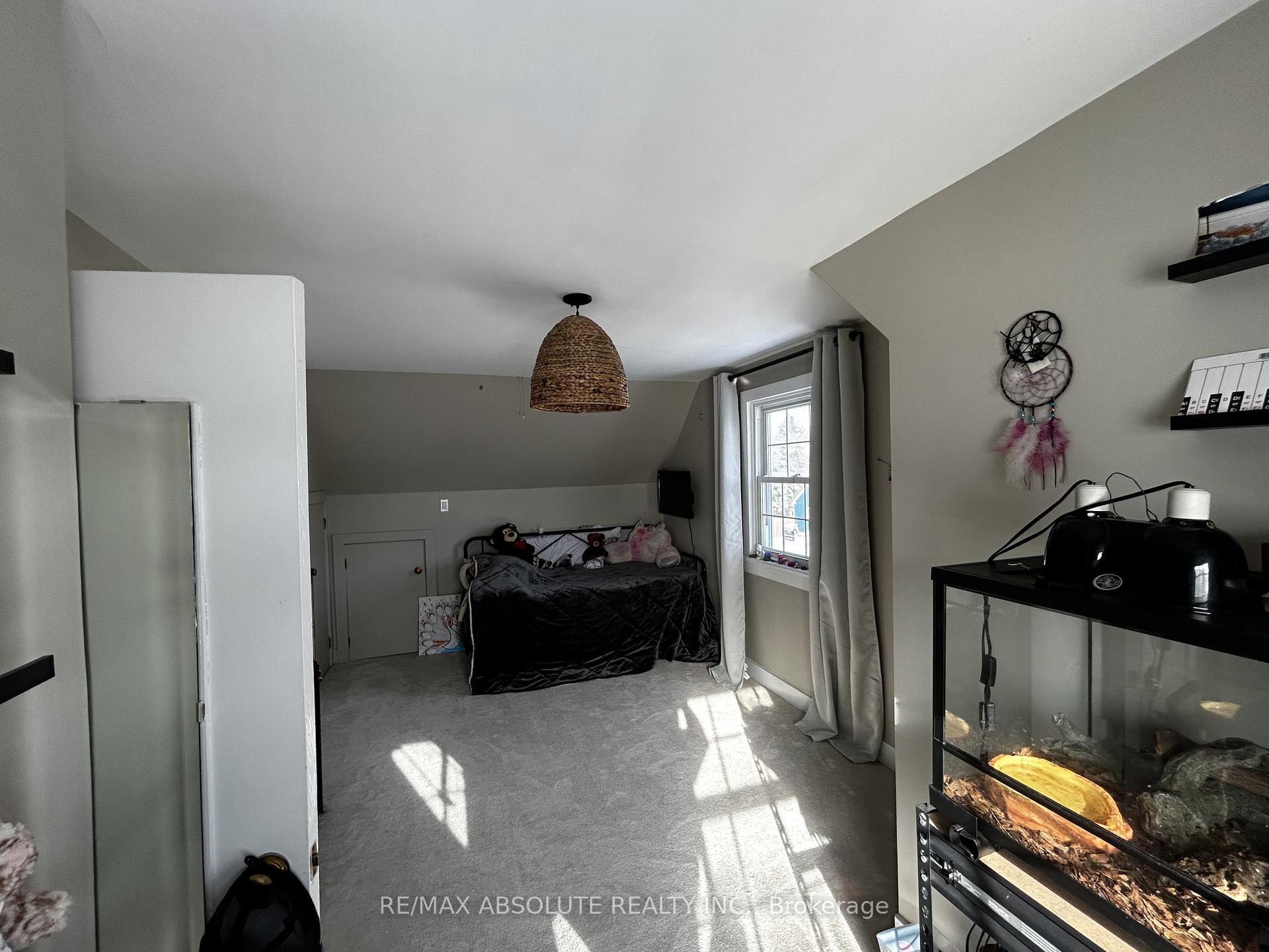 Photo 16 of 68 Daniel Street S, Arnprior — HOMEH