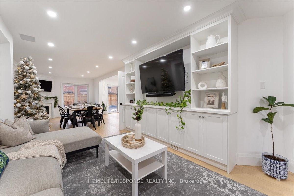 Photo 8 of 35 Chester Crescent, Halton Hills, Georgetown — HOMEH