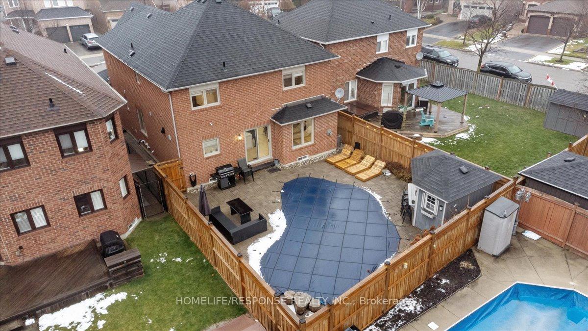 Photo 40 of 35 Chester Crescent, Halton Hills, Georgetown — HOMEH