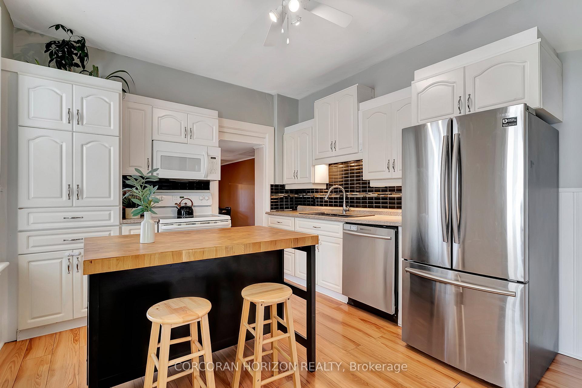 Photo 15 of 120 Grand Avenue S, Cambridge — HOMEH