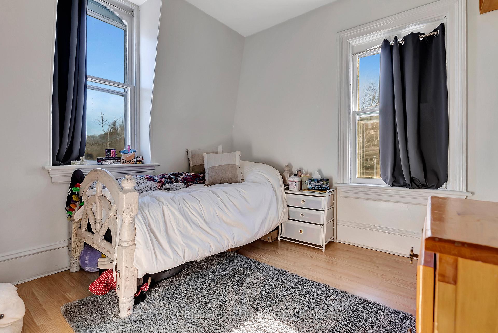 Photo 24 of 120 Grand Avenue S, Cambridge — HOMEH
